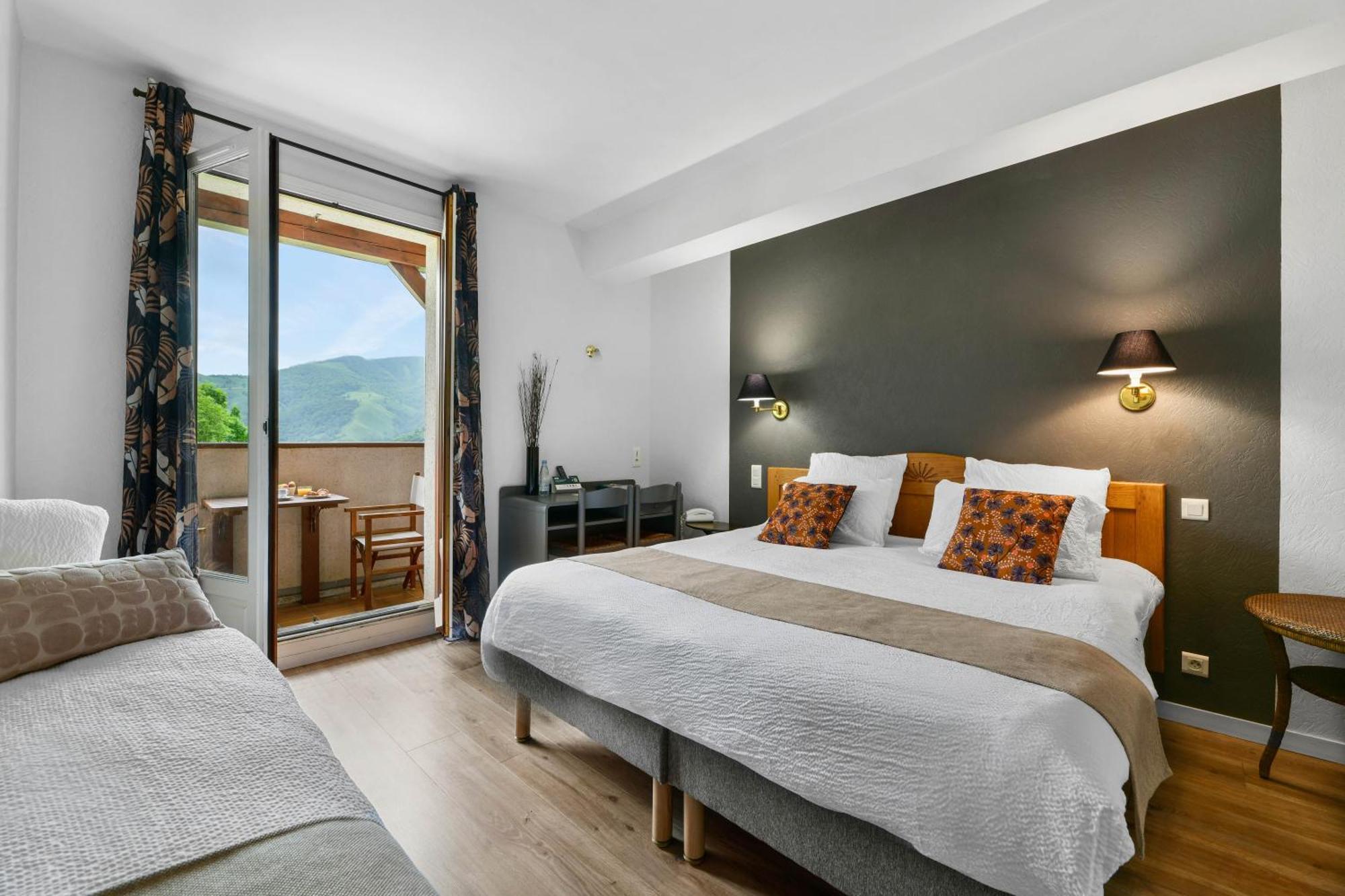 Logis Hotel Etchemaite Larrau Dış mekan fotoğraf