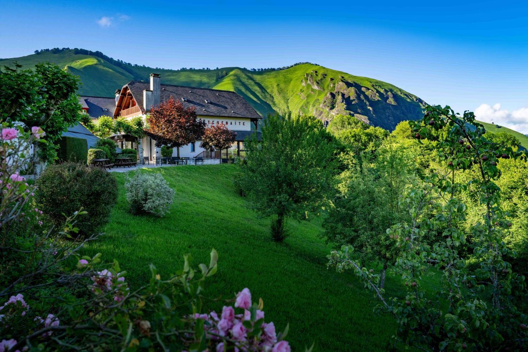 Logis Hotel Etchemaite Larrau Dış mekan fotoğraf