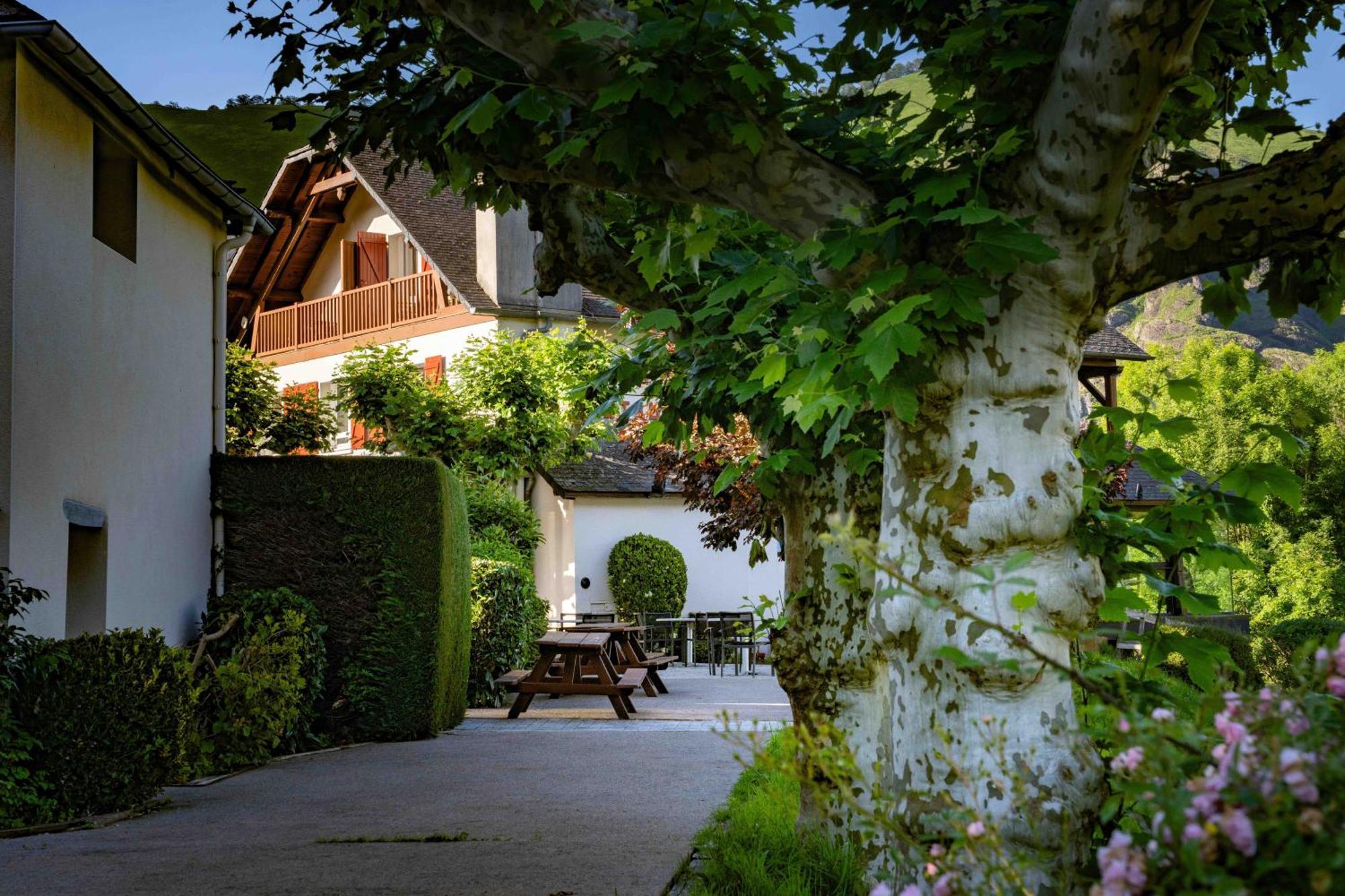 Logis Hotel Etchemaite Larrau Dış mekan fotoğraf