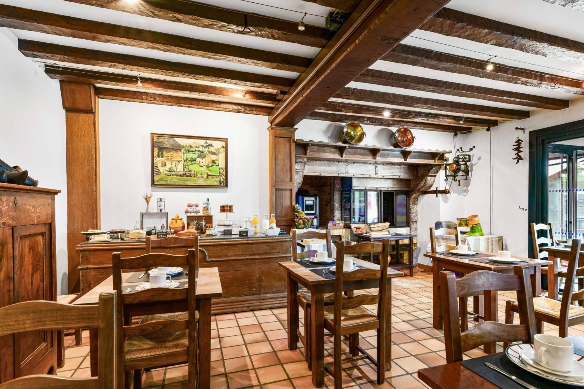 Logis Hotel Etchemaite Larrau Dış mekan fotoğraf