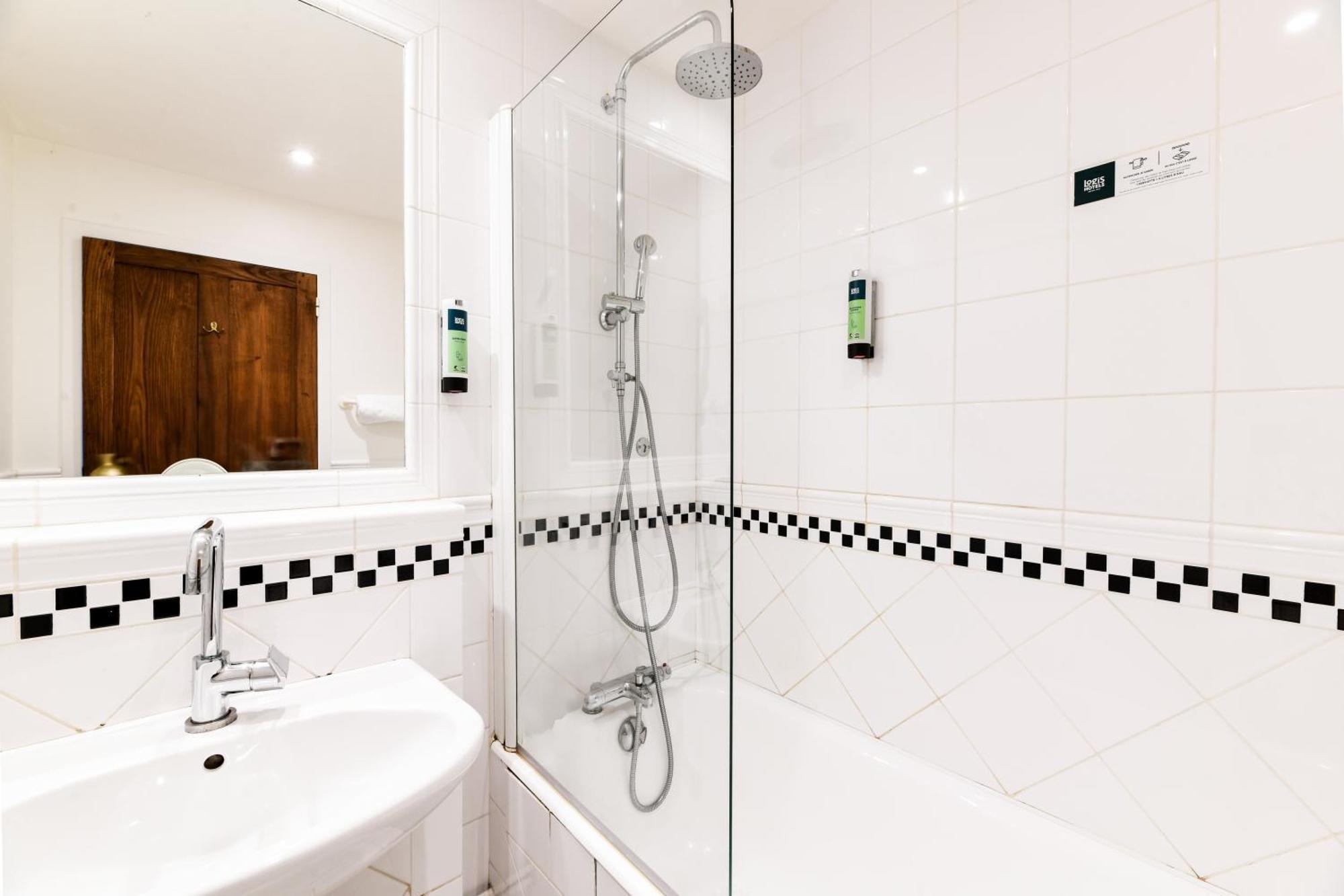 Logis Hotel Etchemaite Larrau Dış mekan fotoğraf